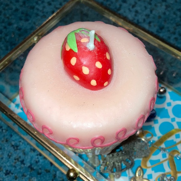 Cupcake Candle with Strawberry on top - Picture 2 of 3